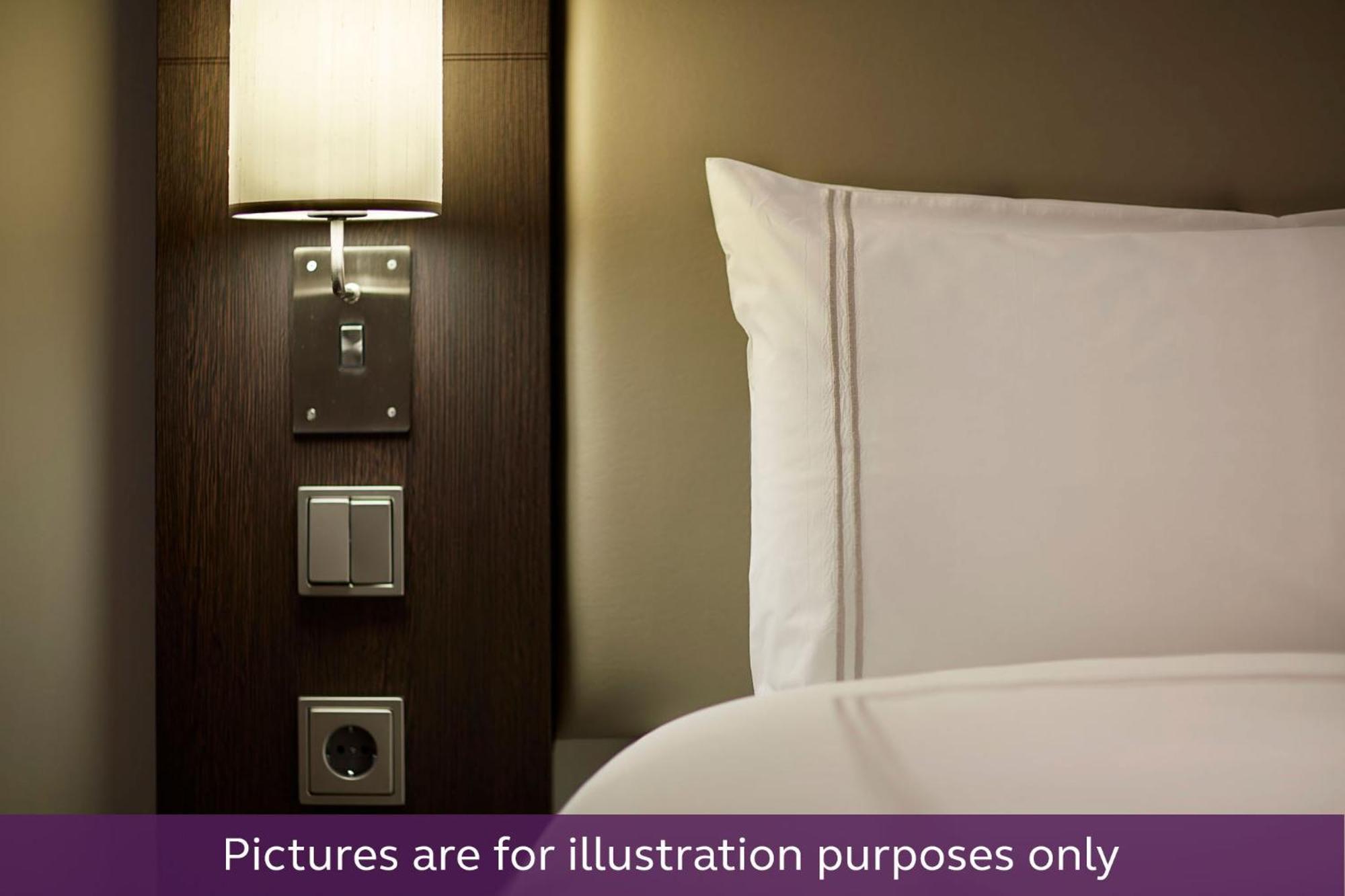Premier Inn Duesseldorf City Centre 外观 照片