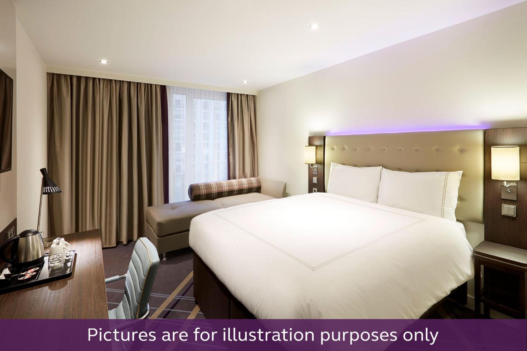 Premier Inn Duesseldorf City Centre 外观 照片