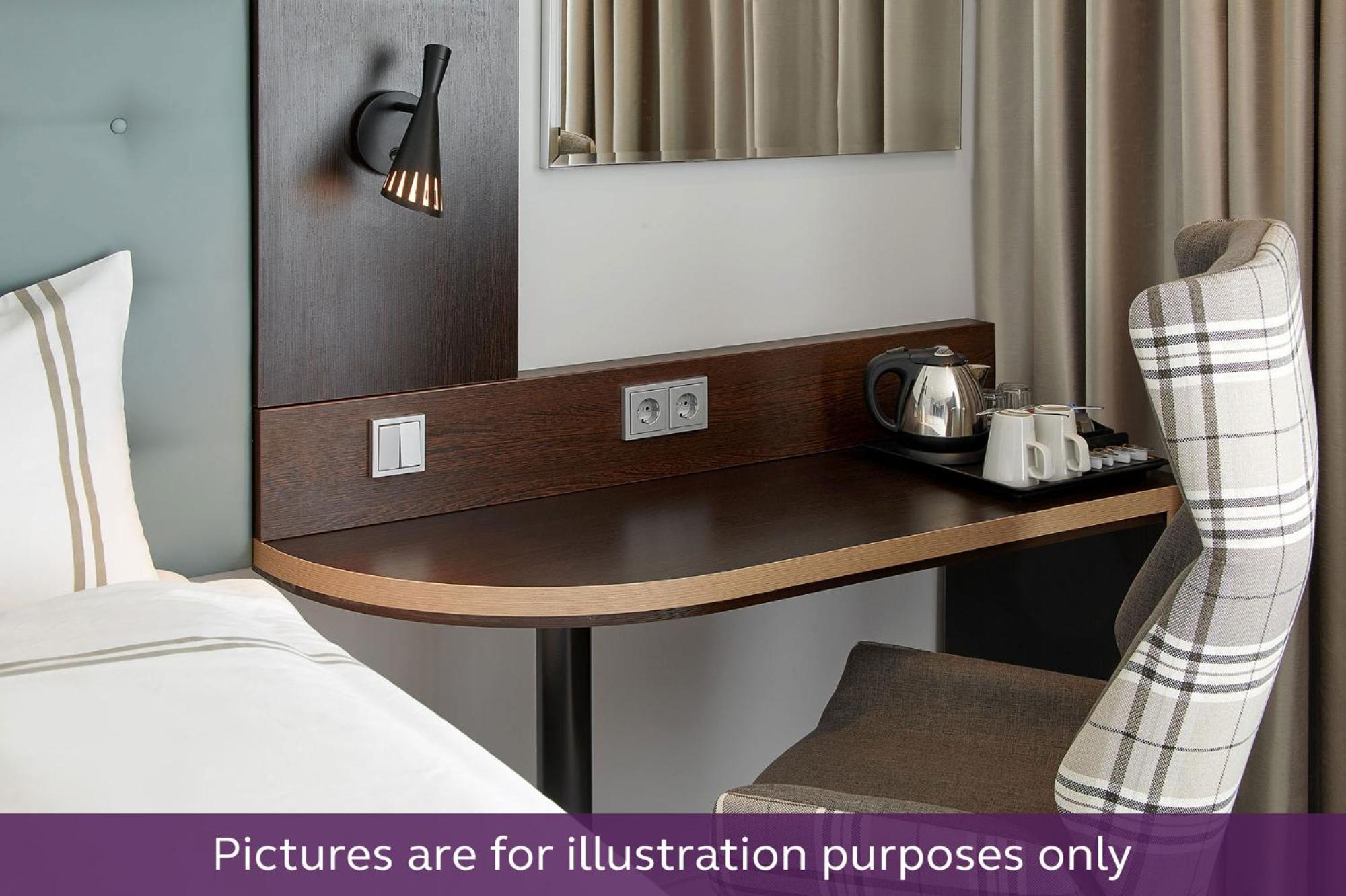 Premier Inn Duesseldorf City Centre 外观 照片