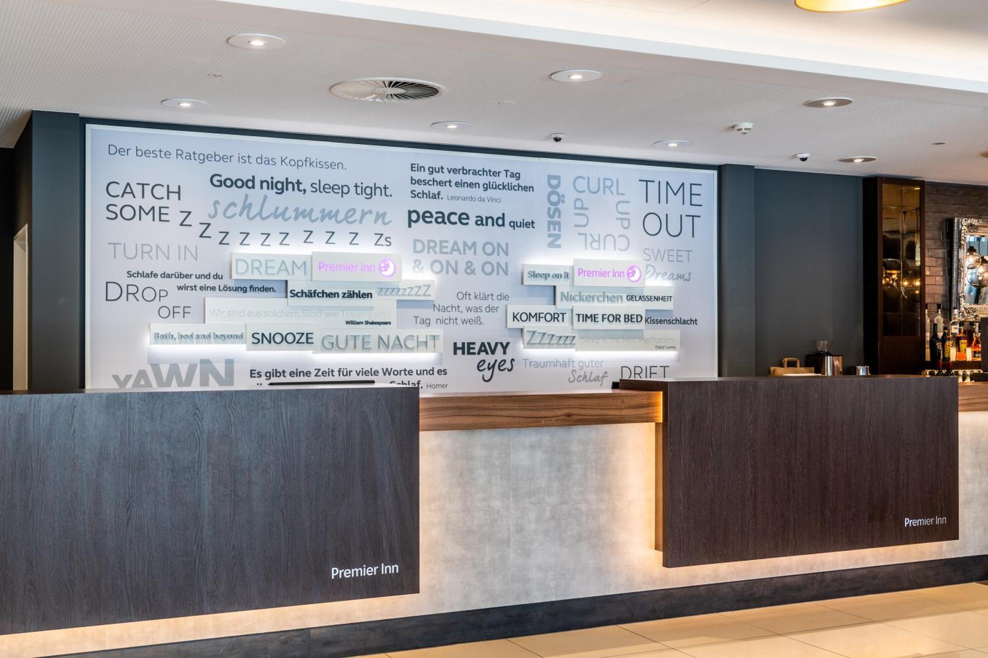 Premier Inn Duesseldorf City Centre 外观 照片