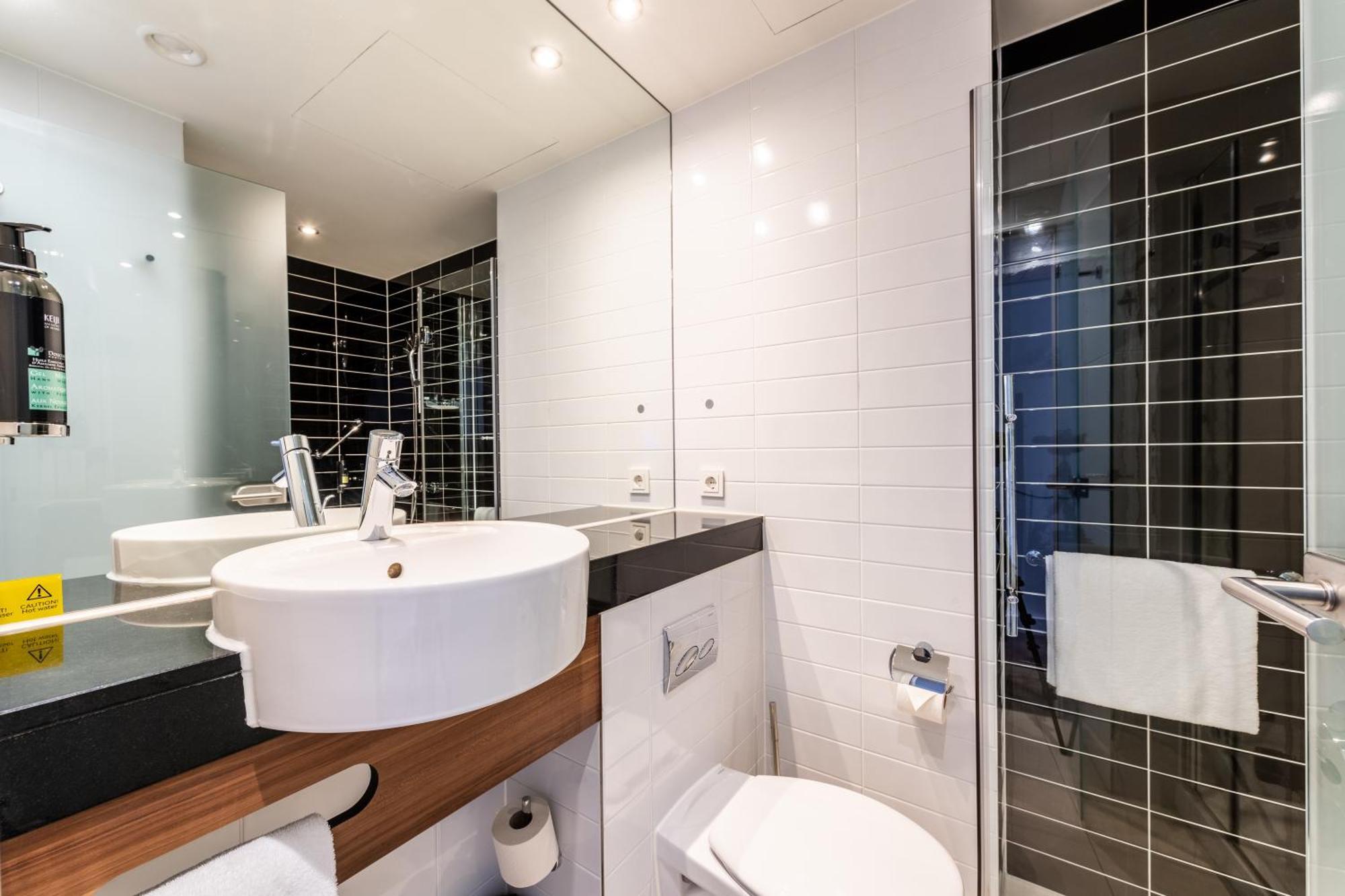 Premier Inn Duesseldorf City Centre 外观 照片